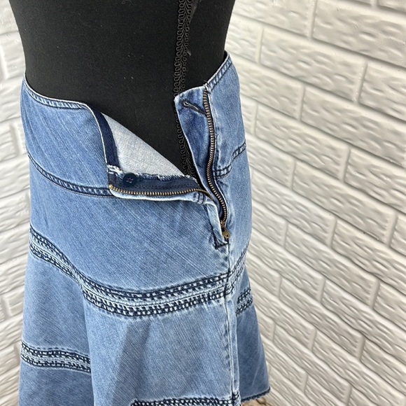 Liz Claiborne denim flare skirt size 10P - Picture 4 of 7